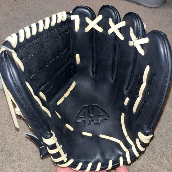 Brand New Custom 44 Pro - Picture 2 of 3